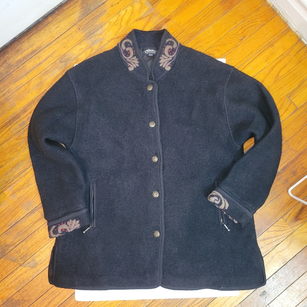 Icelandic Designs Wool Jacket‎ w. Embroidery Cottagecore Coastal Grandma Boho